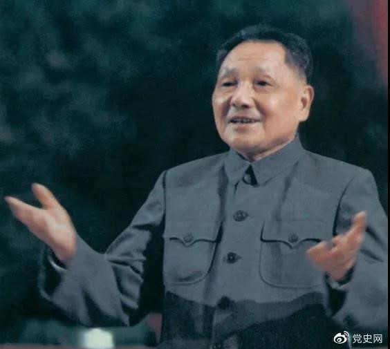 在1978年2月24日至3月8日召開(kāi)的全國(guó)政協(xié)五屆一次會(huì)議上，鄧小平當(dāng)選為全國(guó)政協(xié)主席。