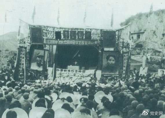 1947年3月8日，延安各界舉行保衛(wèi)邊區(qū)、保衛(wèi)延安動(dòng)員大會(huì)。