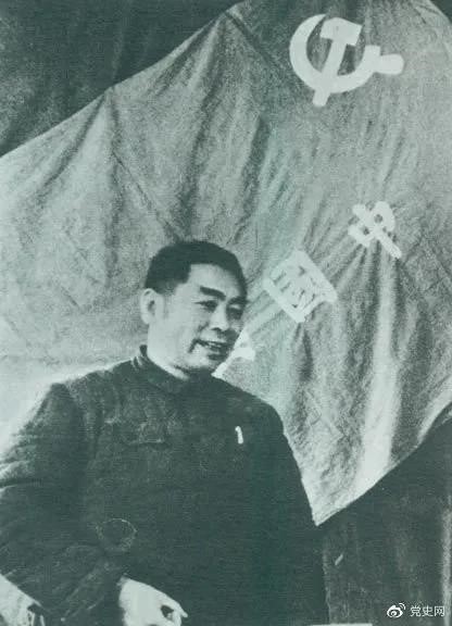 1949年3月，周恩來在中共七屆二中全會上講話。
