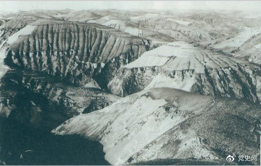 1947年4月14日，西北野戰(zhàn)兵團取得了羊馬河戰(zhàn)役的勝利。圖為羊馬河戰(zhàn)役戰(zhàn)場。